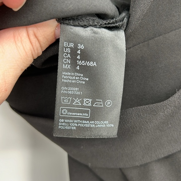 H&M NWT Black Sleeveless V Neck Jumpsuit Women's 4 Tie Waist Business Career - Picture 9 of 9